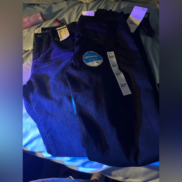 Black wallflower bootcut jeans. Size 3 and 26 in - Picture 6 of 8